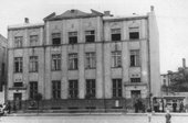 Odbudowany budynek pocztowy. L. 50.