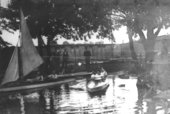 . Przystań J. Gierszewskiego z hangarami i przebieralnią. 1933 rok.
