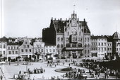 Widok na pl. Bojowników PPR. L. 60
